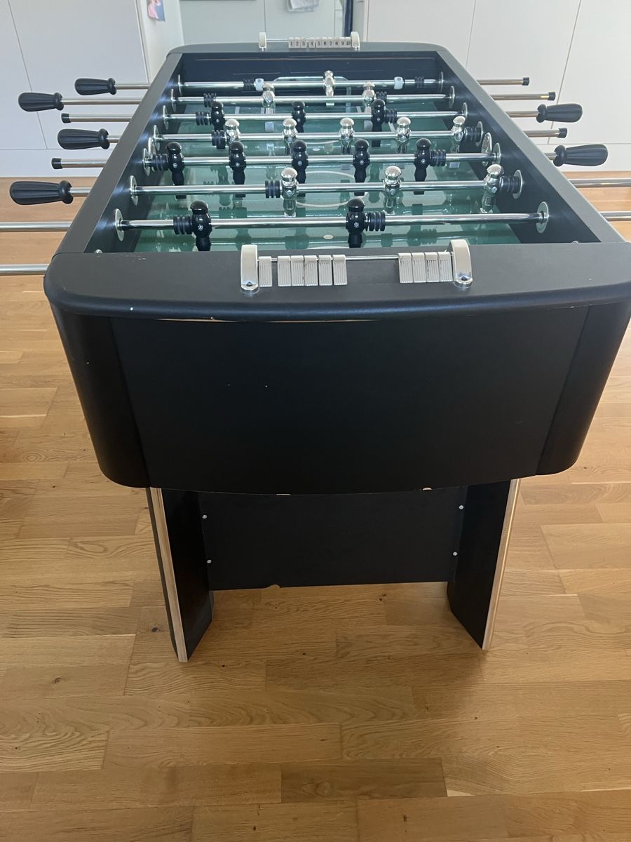 Jouets: Töggelikasten/ Tischfussball – D'occasion à Wolfenschiessen par Kanu19 1