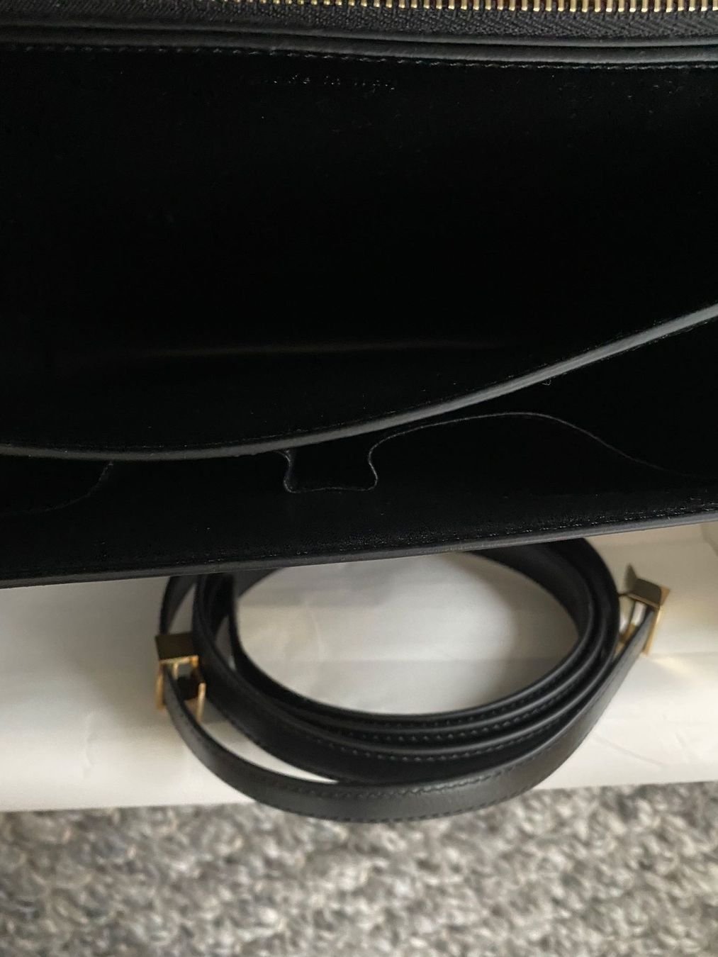 Celine Borse da donna: CELINE | Classic box medium - noir - NEUF! pièce collection – Nuovo e nell'imballaggio originale da St-Sulpice VD venduto da _sell_off 4