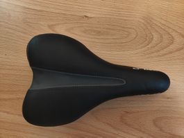 XLC Velosattel Comp schwarz grau
