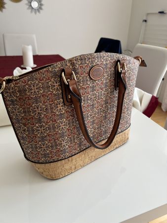 Schöne Korktasche aus Portugal