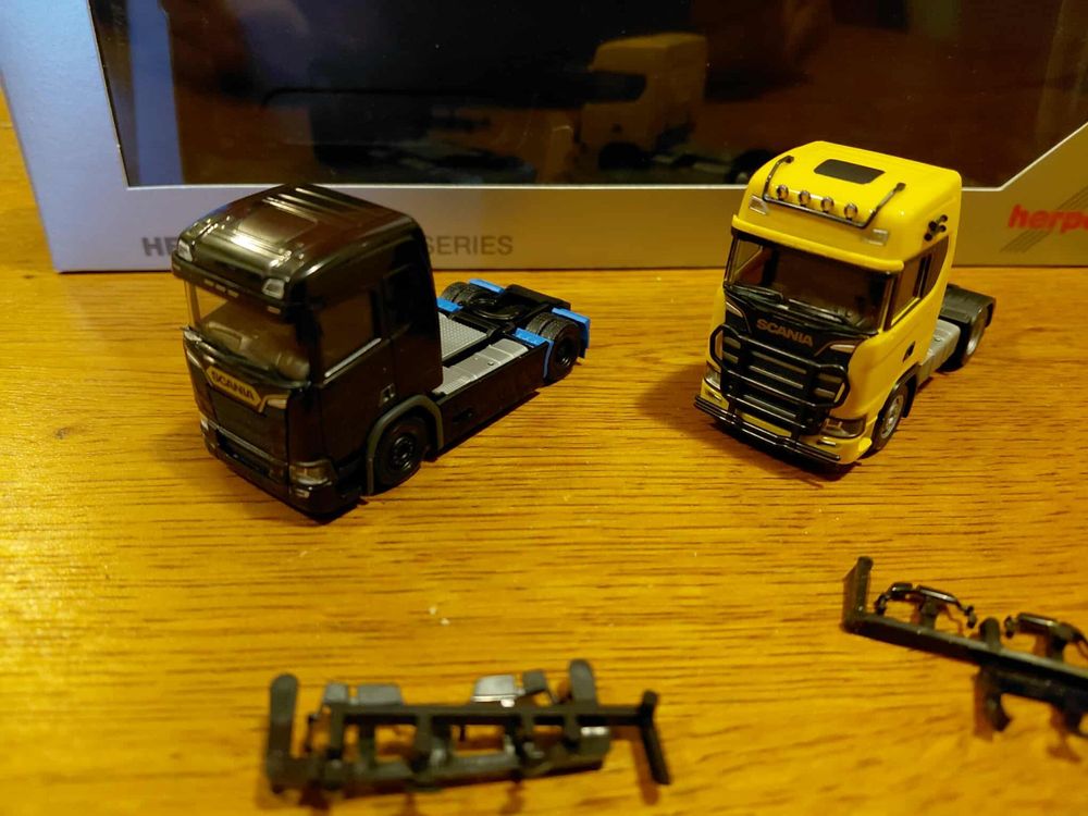 Set Ruote Cromate Herpa Pirelli 1:87 – Modellismo Ferroviario, 054348
