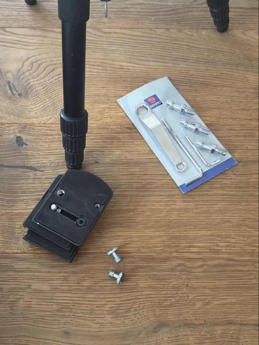 Manfrotto Stative & Köpfe: Manfrotto 410 Getriebeneiger & Benro Stativ – Gebraucht aus Visp von Primelens 1