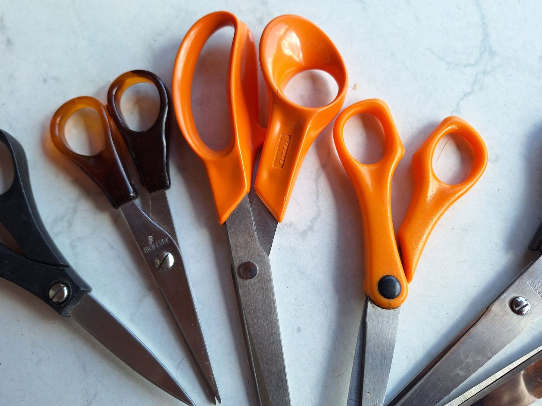 Kit bricolage: 15 STK DIVERSE SCHEREN SCHERE ZUM BASTELN – Usato da Huttwil venduto da Kunterbuntli 3