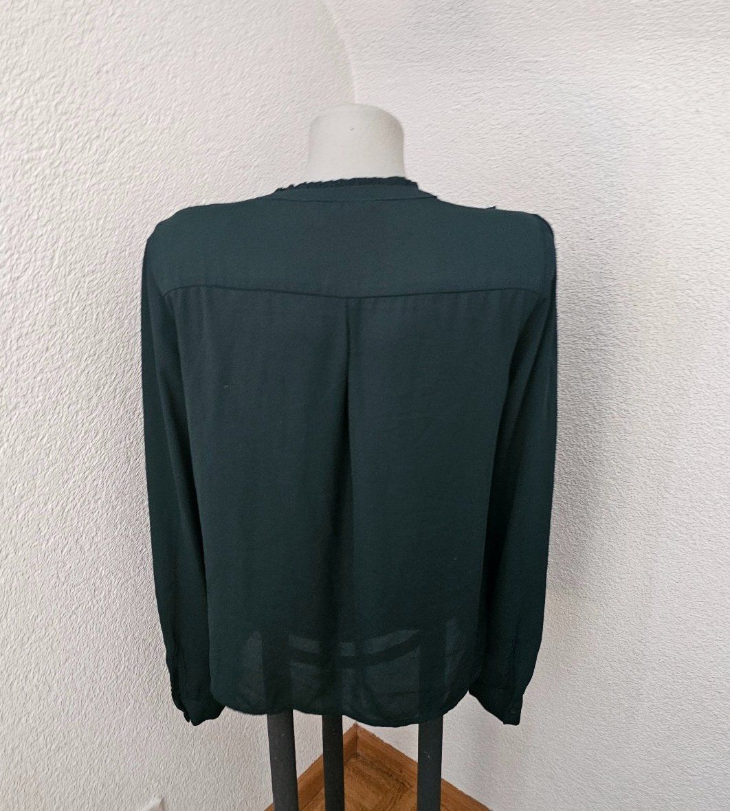 Only Camicette: Wunderschöne Bluse Only gr. 38 neuw. mit tollem Kragen – Nuovo (secondo la descrizione) da Füllinsdorf venduto da Sunnebliemli7 2