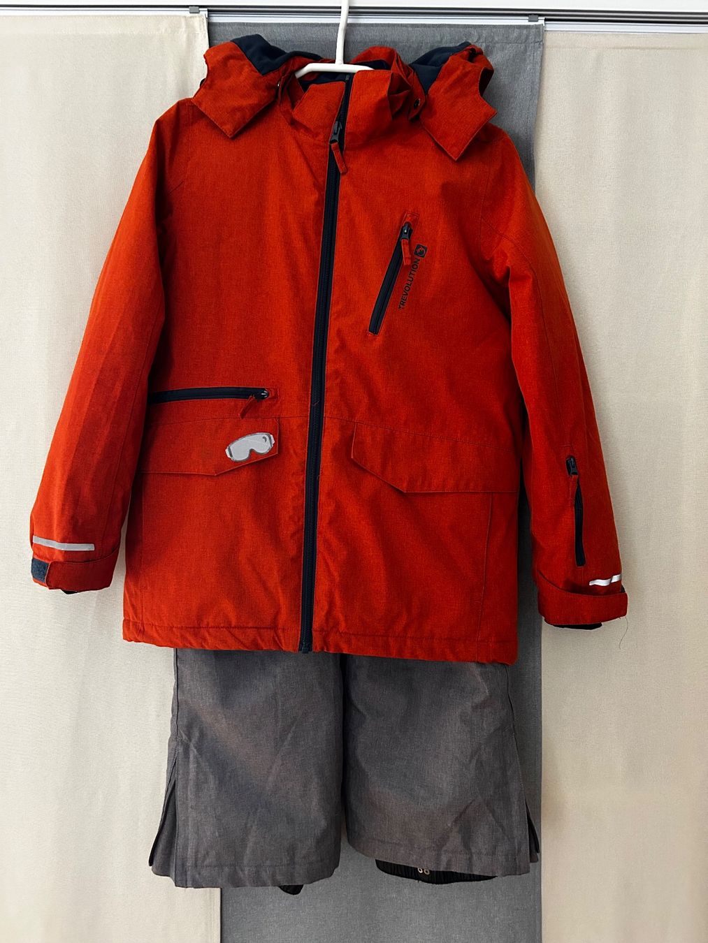 Trevolution Giacche & Cappotti: Ensemble de ski, Trevolution, 152 – Usato da Marin-Epagnier venduto da hibiscus26