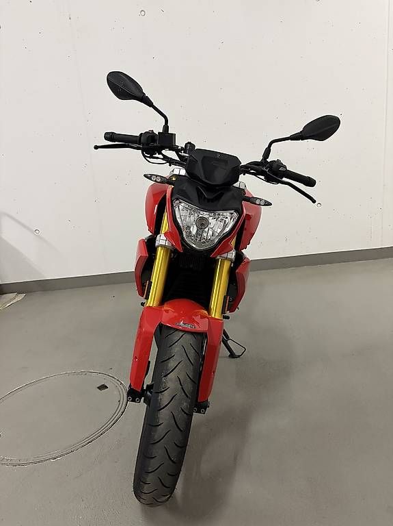 BMW Strada: BMW G 310 R Motorrad rot – Usato da Appenzell venduto da pag_6k88 2