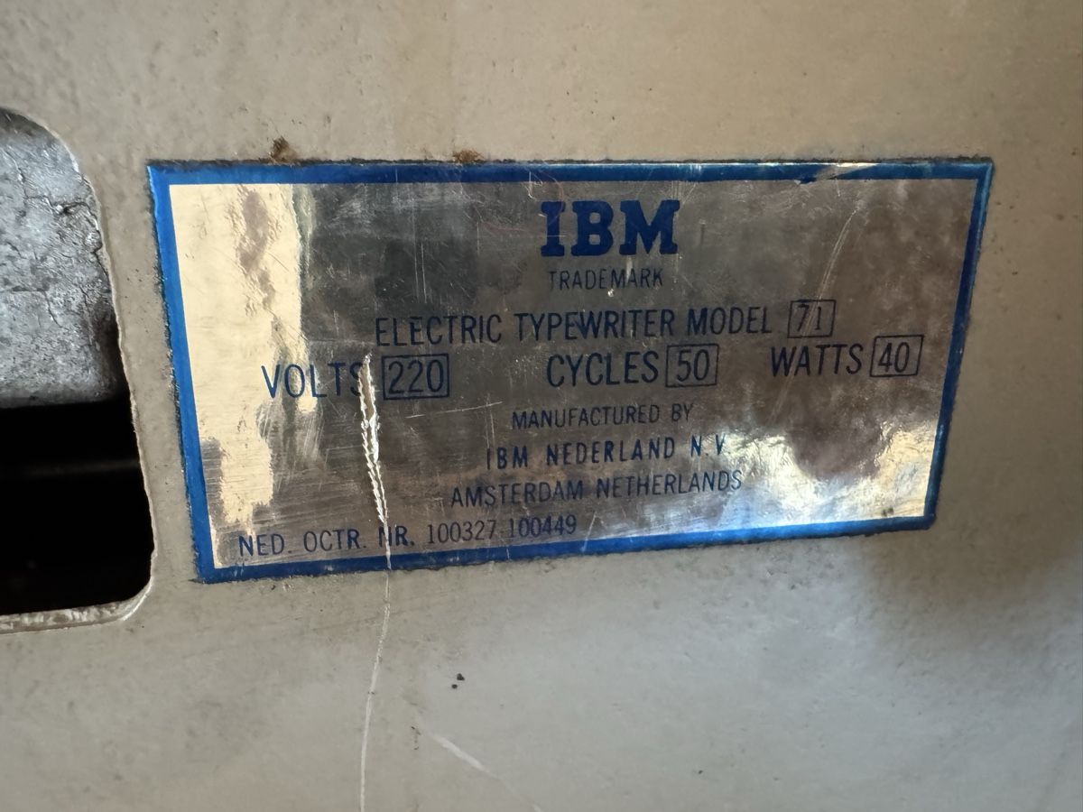 IBM Schreibmaschinen: IBM Electric Typewriter Model 71 – Gebraucht aus Uster von Beni2000 1