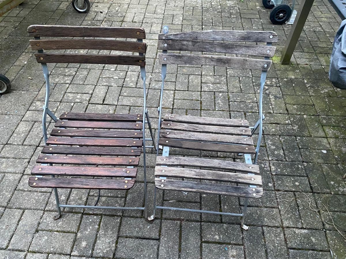 Sedie: Holz Klappstühle vom Gurten – Usato da Aarberg venduto da Jakaro