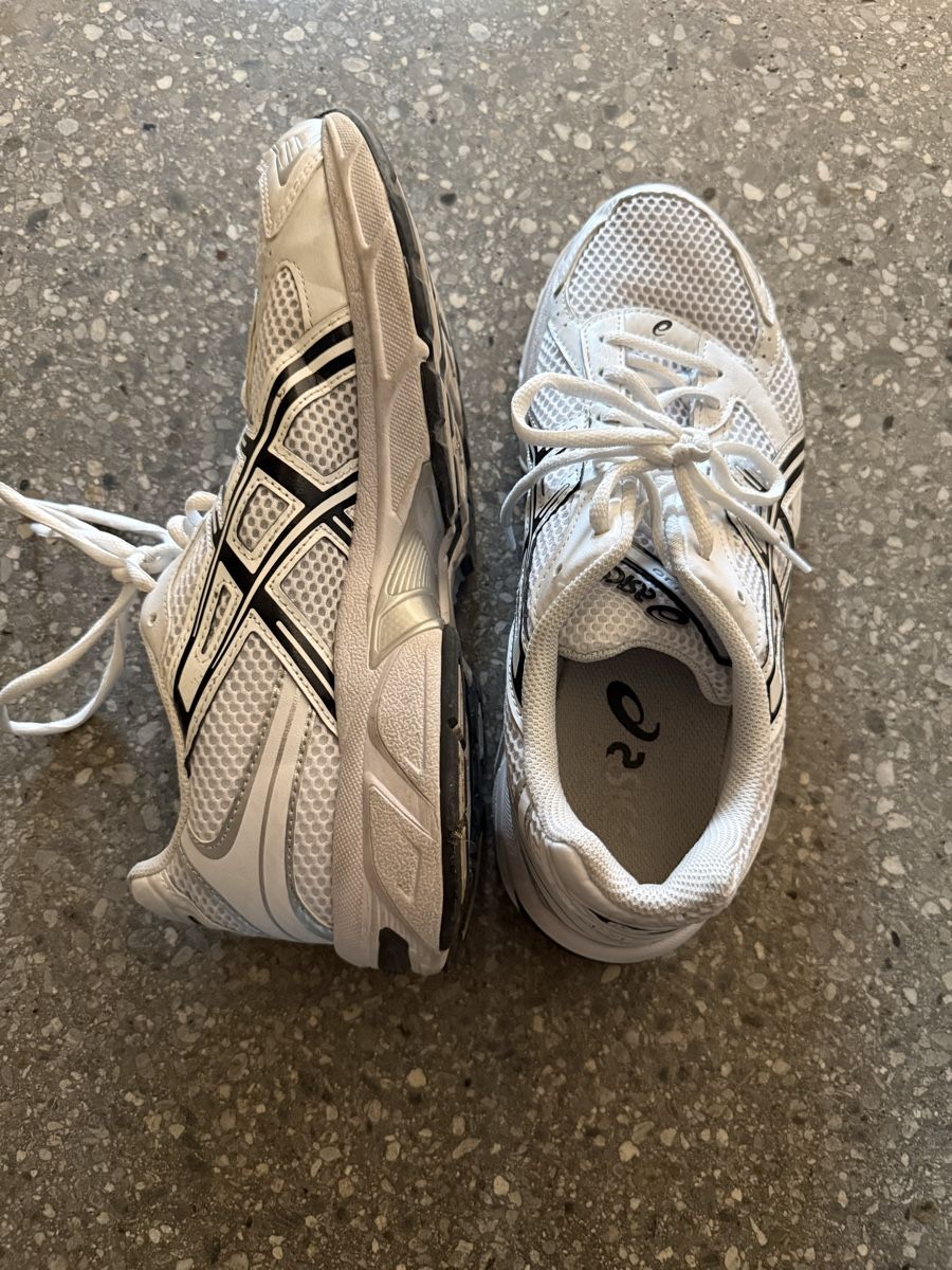 Asics Scarpe da uomo: Asics Gell-1130 weiss 42.5 – Usato da Chur venduto da Juventino1997