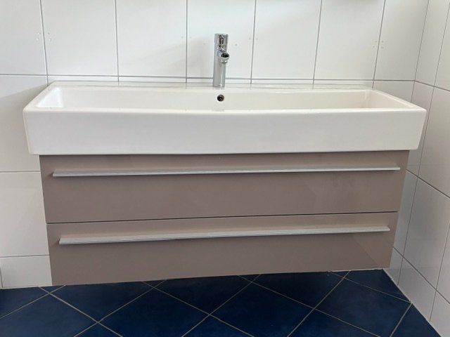 Mobili per bagno: Wandwaschtisch – Usato da Stein am Rhein venduto da glocky
