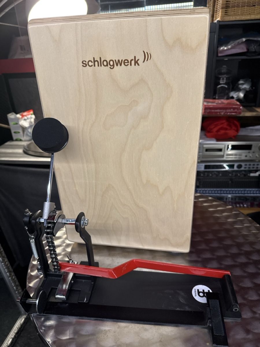 Strumenti musicali: Cajón ONE avec pédale – Usato da Biel/Bienne venduto da Sindaco75 1