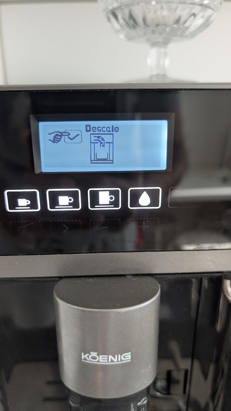 König Macchine per caffè & Macchine per espresso: König Kaffeevollautomat Touch mit Milchaufschäumer – Usato da Solothurn venduto da dog_yrp8 4