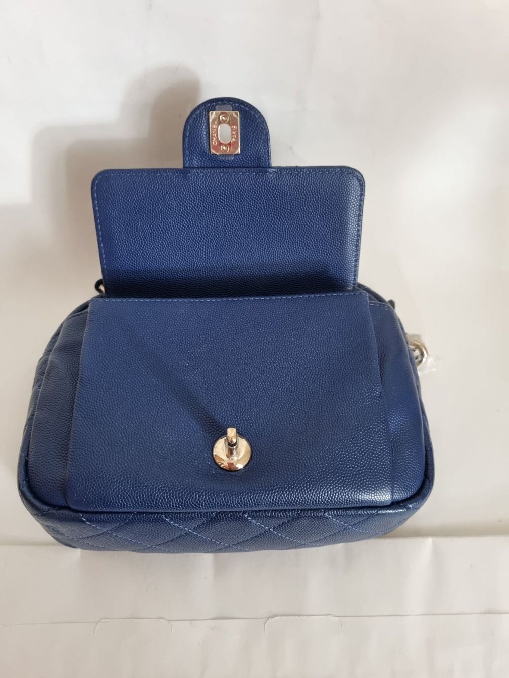 Taschen für Damen: Chanel Camera Caviarskin Leather – Gebraucht aus Zürich von Stila17 3