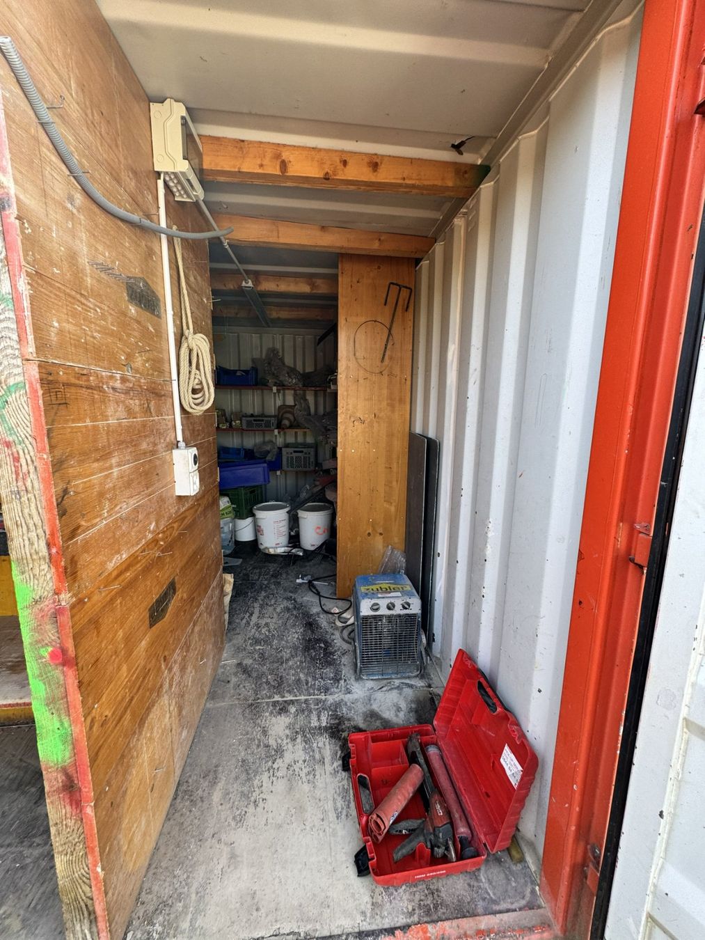 Contenitori edile: Materialbaracke gross inkl. Inhalt – Usato da Hunzenschwil venduto da Zubler_AG_5502 3