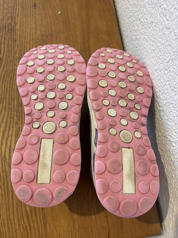 Scarpe per ragazze: Turnschuhe Gr 28-30 – Usato da Altdorf UR venduto da ait_z866 2