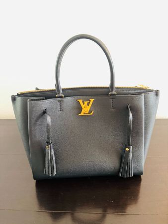 Louis Vuitton LockMeTo Noir