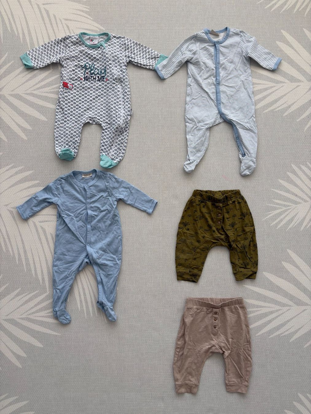 Lotti & Set di vestiti: Sommerkleider Baby Grösse 68 – Usato da Fislisbach venduto da Nelehmu 3