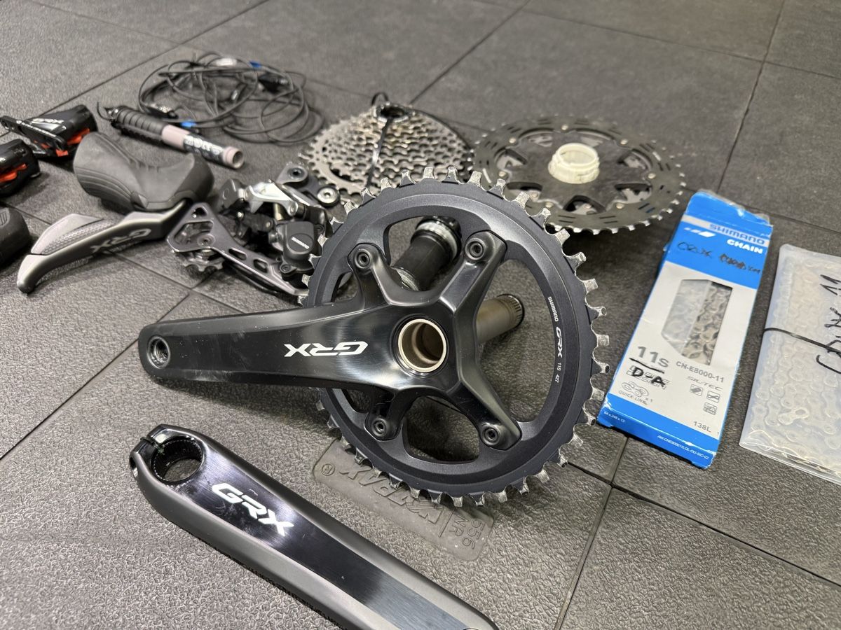 Shimano Pezzi di ricambio: Shimano GRX Di2 11 speed Komponenten - Top Zustand – Usato da Ostermundigen venduto da Sami_T