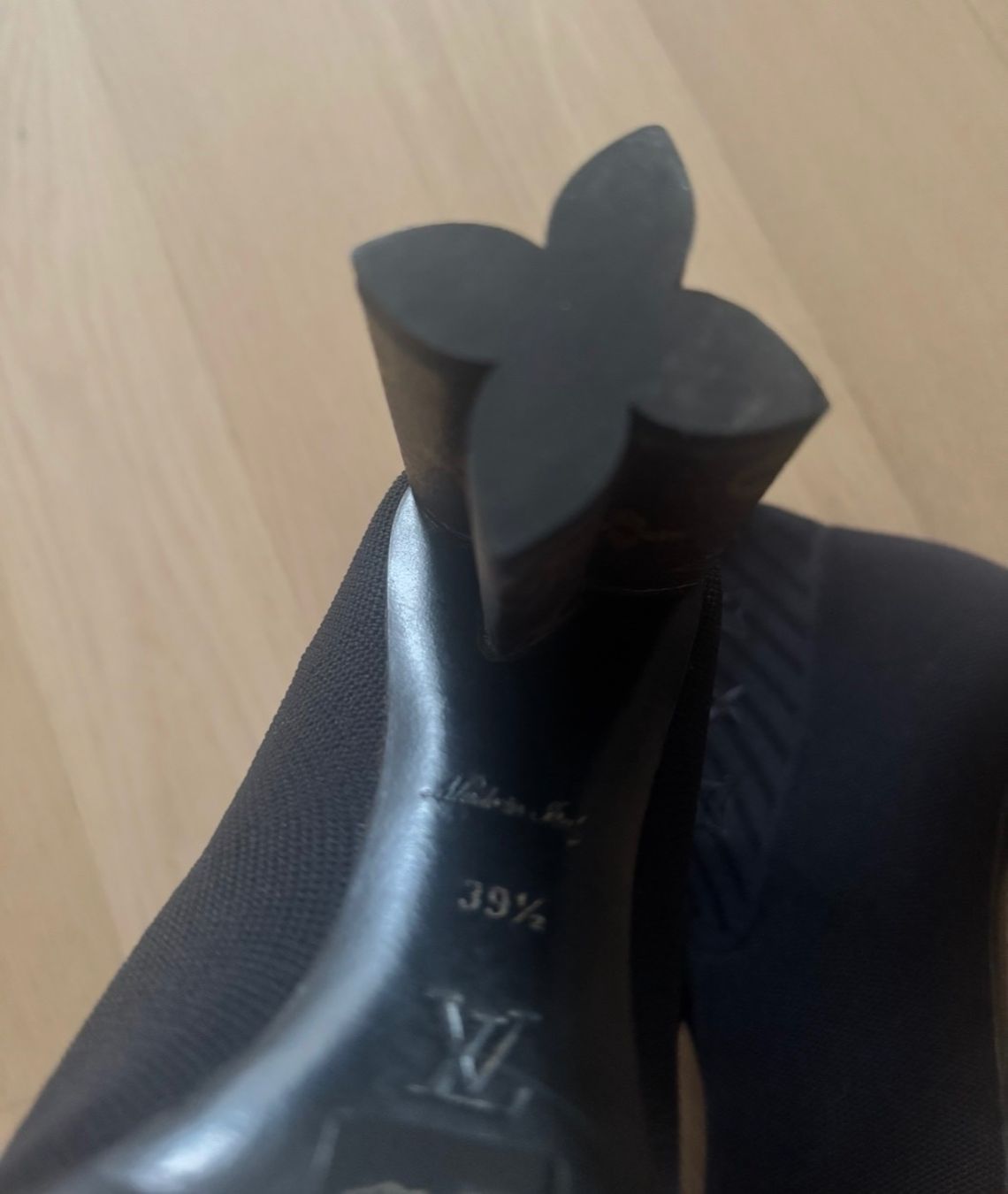 Louis Vuitton Chaussures femmes: Louis  Vuitton Silhouette Ankle Boot 39.5 – Neuf (Voir description) à Kilchberg ZH par atlanticpacific 6