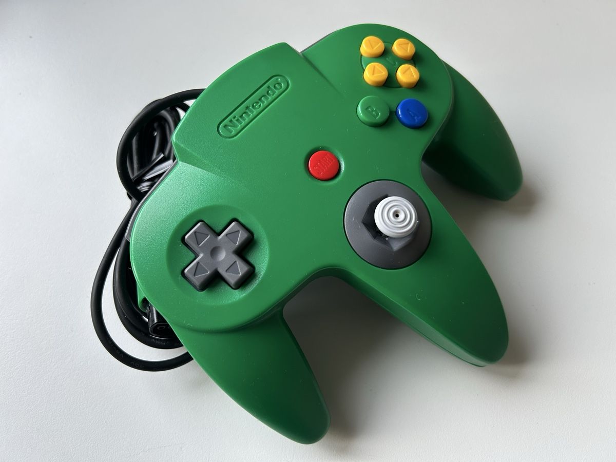 Nintendo Consoles: Nintendo 64 N64 Original Kontroller Grün – D'occasion à Belp par retrovideogamers