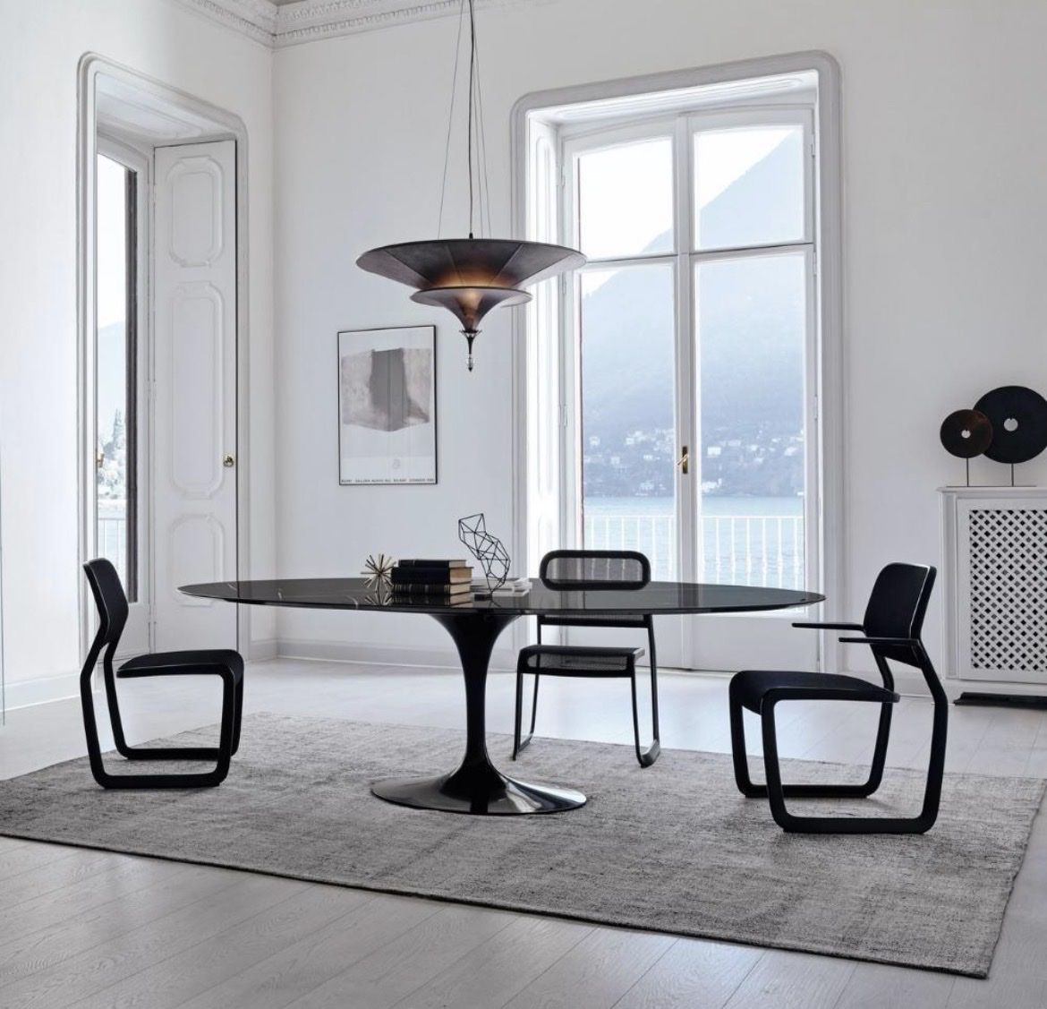 Knoll Tische: Saarinen Tisch – Gebraucht aus Zürich von Minghi_1979