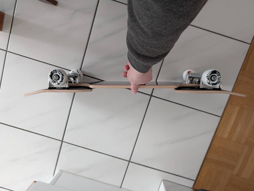 Skateboards: Streetboard/Snakeboard  – Usato da Hauptwil venduto da she_ch7h 1