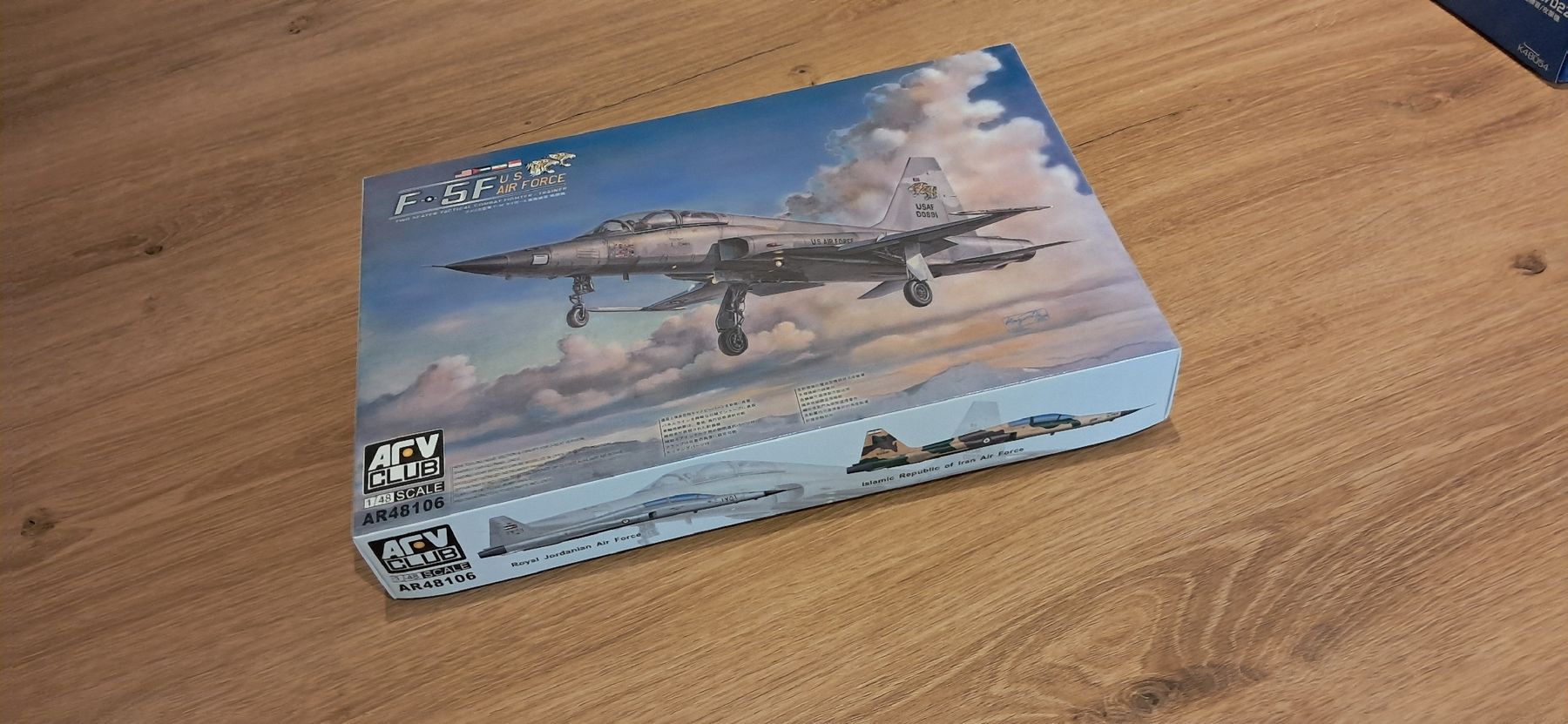 Revell Modellbausätze & Standmodelle: Flugzeug Modellbausätze 1/48  – Neu und originalverpackt aus Kerns von gug_7f6q 6