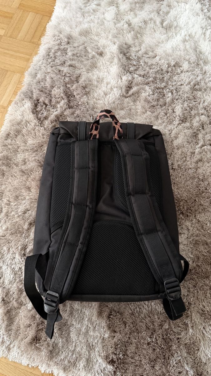 Herschel Zaini: Herschel Rucksack Little America – Usato da Frauenfeld venduto da sarahmaracara 1