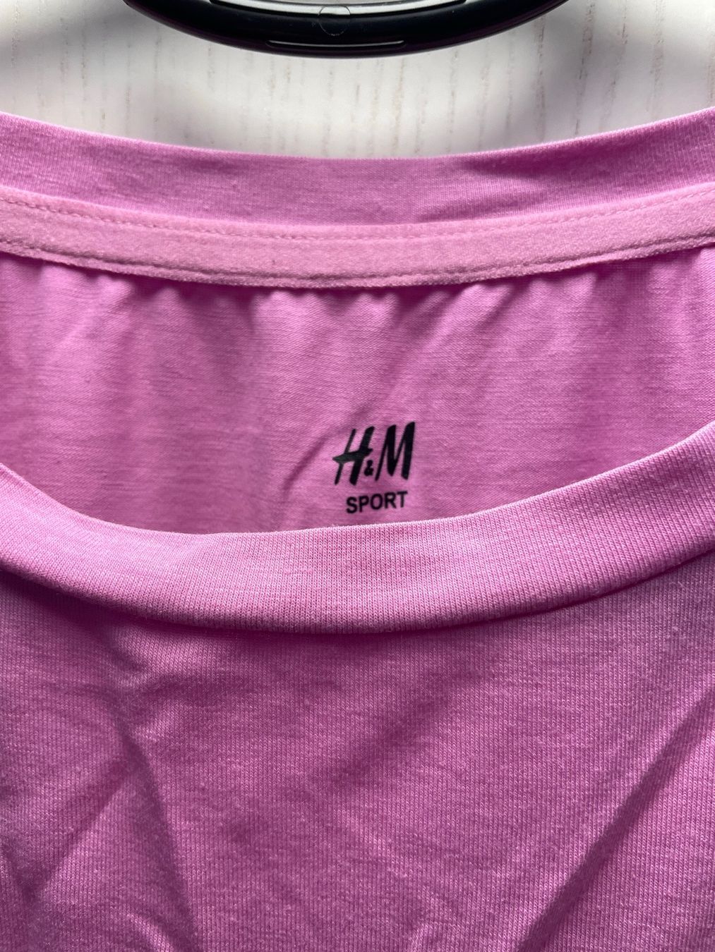 H&M Top: H&M Sport Top XL – Usato da Tägerwilen venduto da makcode09 3