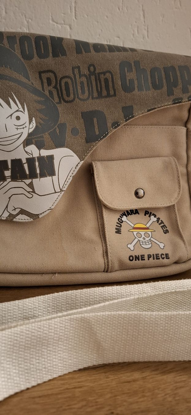 Borse: One Piece Umhängetasche Luffy Captain Beige – Nuovo (secondo la descrizione) da Dietikon venduto da Miakitty 1