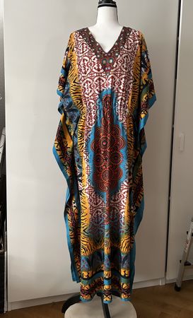 Long Kaftan dress unique size 