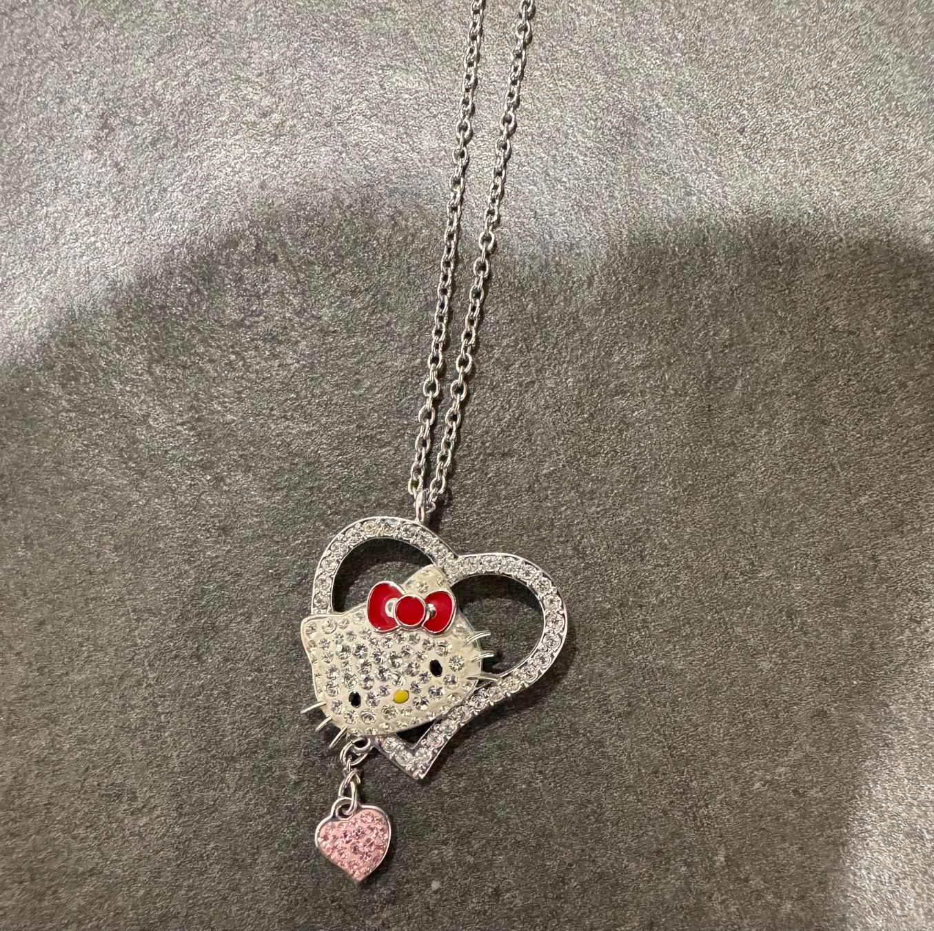 Swarovski Catenine: Swarovski Hello Kitty Halskette - ungetragen – Nuovo (secondo la descrizione) da Biel-Benken BL venduto da csr_b6dz 1