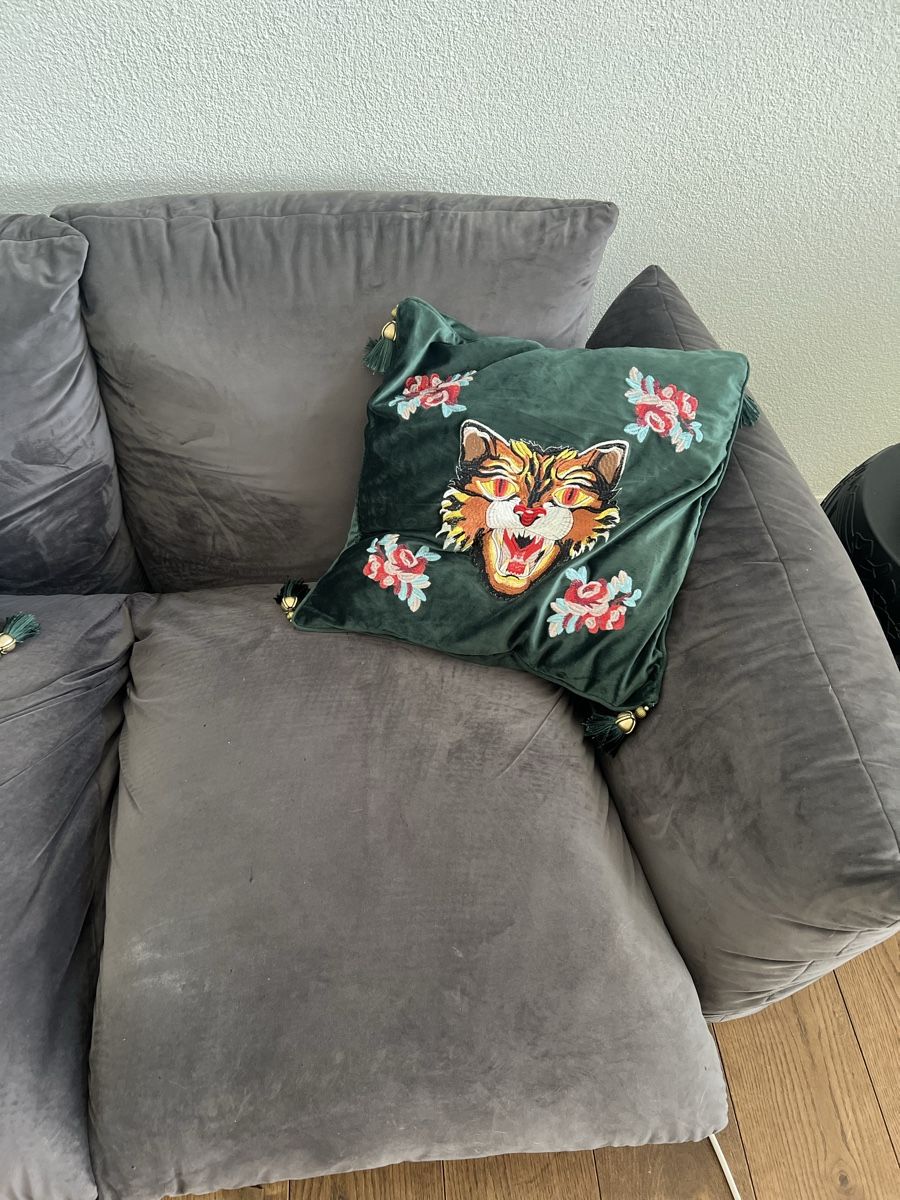 Divani: 3er Sofa Samt guter Zustand – Usato da Bergdietikon venduto da nat_tv2n 4