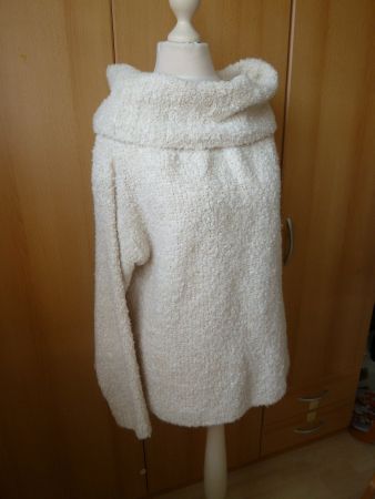 MARCO DI RENZO  kuschliger Pullover ca. S/M Bouclé beige