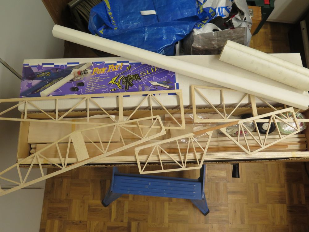 Holz-Bausatz Modellmotorflugzeug Fun Fly Extra Slim (Neu (gemäss ...