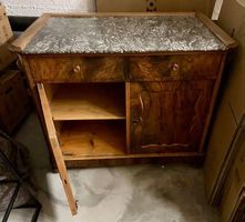 Schrank Nussbaum