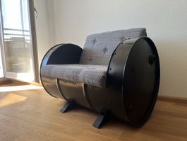 Handgefertigter Sessel aus 200-Liter-Benzinfass – Unikat