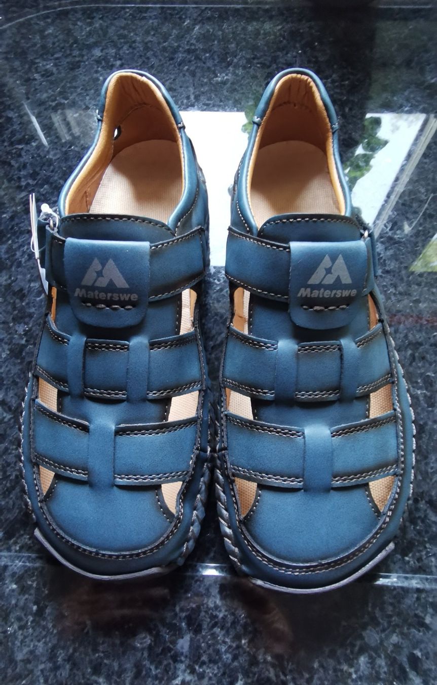 Scarpe da uomo: Sandalen blau GR. 40 – Nuovo e nell'imballaggio originale da Aadorf venduto da Chnorli-Furz