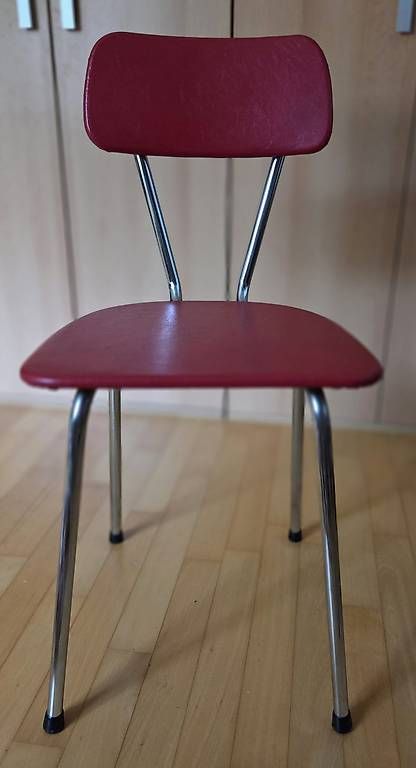 Chaises: Vintage Stuhl rot – D'occasion à Sennhof par lil_2sy5