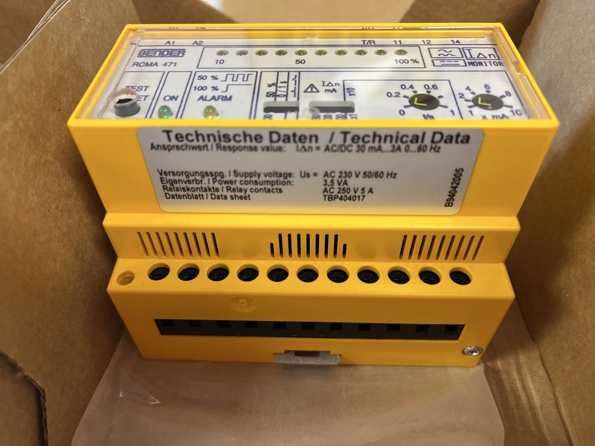 Componenti elettronici: Bender RCMA471LY B94042005  Differenzstromüberwachnungsmodul – Nuovo (secondo la descrizione) da Euthal venduto da ruckzuckrohrfrei 1