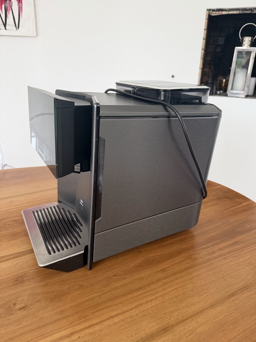 Siemens Kaffeemaschinen & Espressomaschinen: Siemens EQ900 extraKlasse - machine à café  – Gebraucht aus Marsens von gre_db7b 1