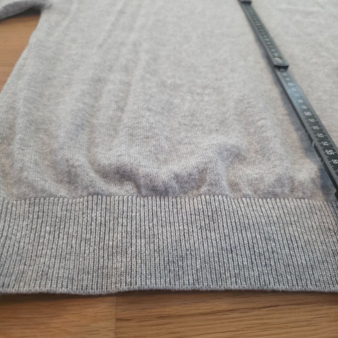 Saint Laurent Maglioni & Felpe: SAINT LAURENT Paris V-Neck Pullover Grau Melange – Nuovo (secondo la descrizione) da Zollikon venduto da Galaxycana 4