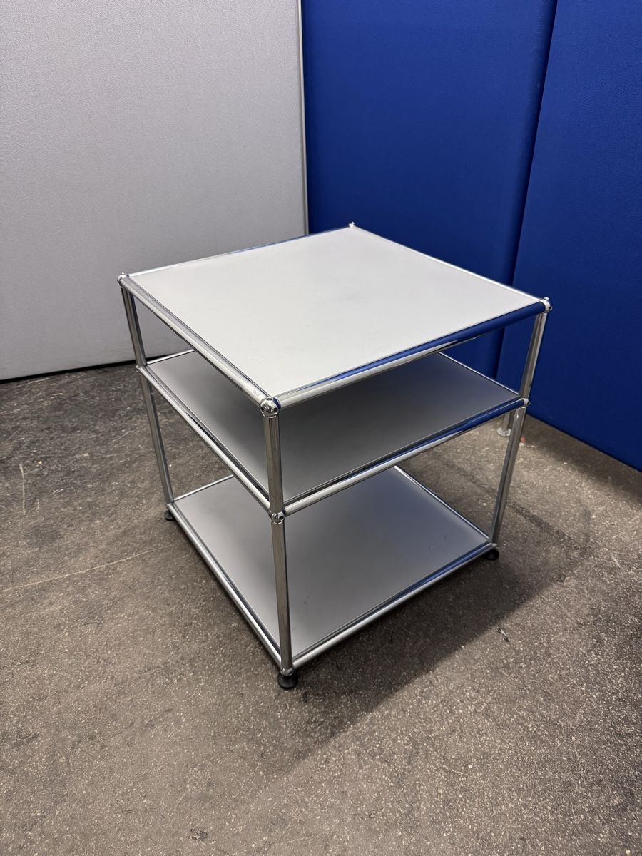 Tables: USM Haller Beistelltisch – D'occasion à Bern par samryan 2