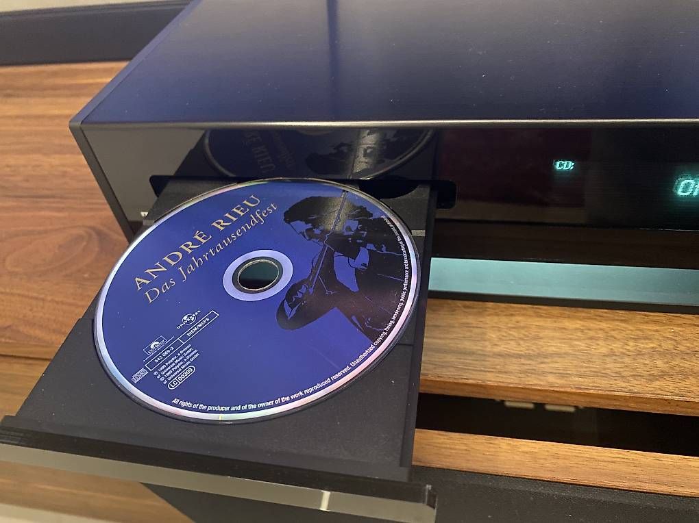T+A Sistemi audio & multimediali: T+A Cala CDR Streaming CD Receiver – Usato da Buchs Ag venduto da slj_hbb7 4
