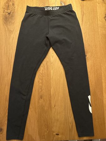 Nike Leggings schwarz Grösse M guter Zustand