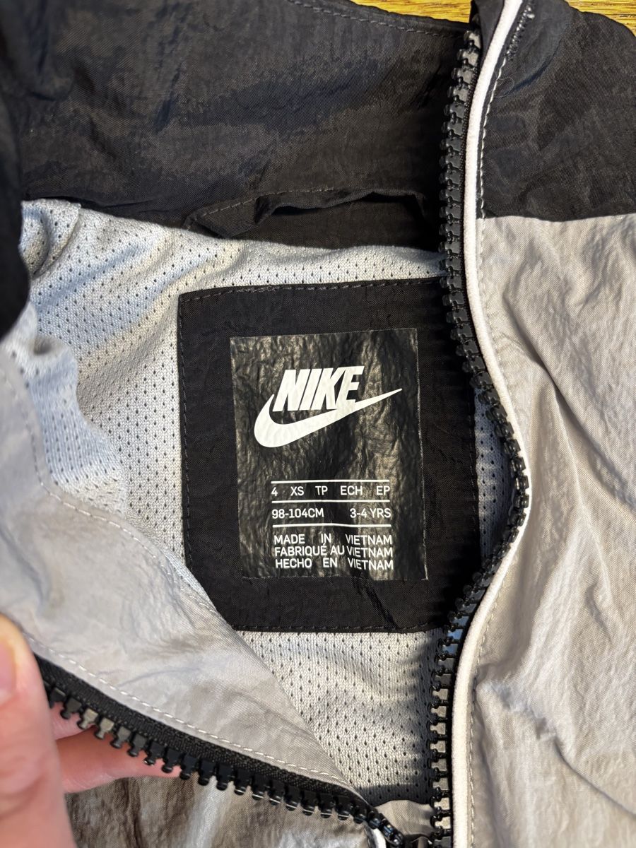 Nike Giacche & Cappotti: Nike Trainingsjacke – Usato da Ebikon venduto da ala_ycz5 4