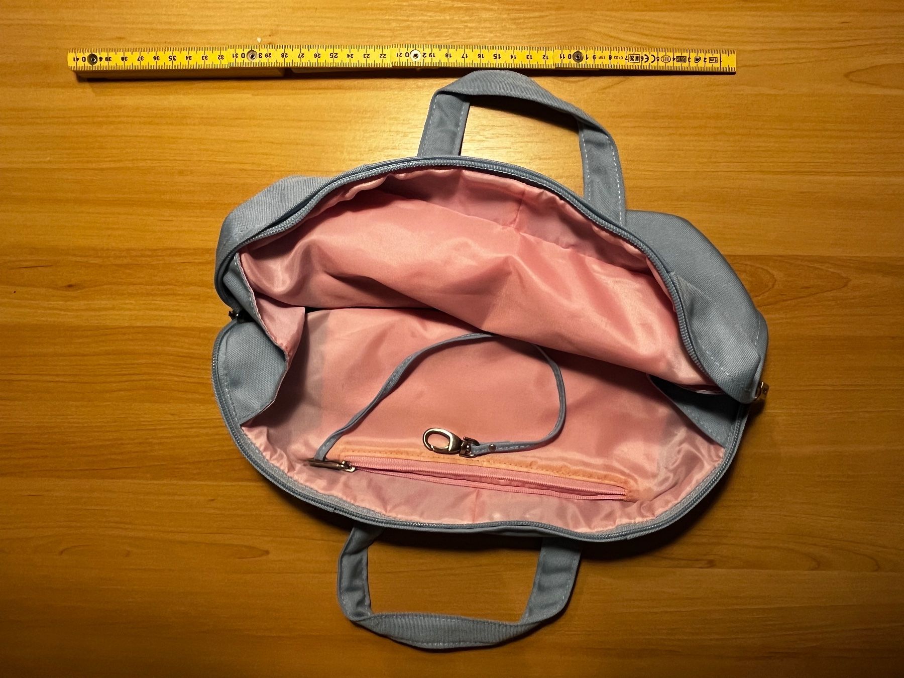 Bree Taschen: Bree Stofftasche hellblau mit rosa – Gebraucht aus Ziefen von Madame1982 1
