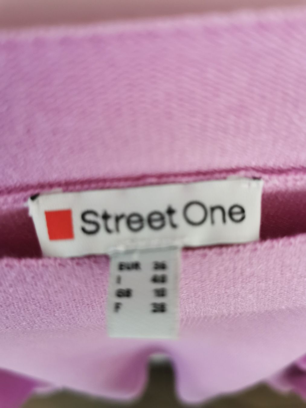 Maglioni & Felpe: Street One Pullover, Grösse, 36 S-M, FLIEDER, NEU – Nuovo (secondo la descrizione) da Erlenbach ZH venduto da alisamilana 1