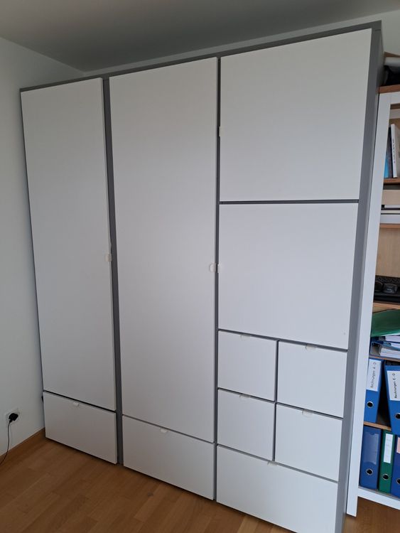 3-türiger Kleiderschrank in Weiß & Eiche Dekor - Landhaus - 164x224x60 - Malvissa