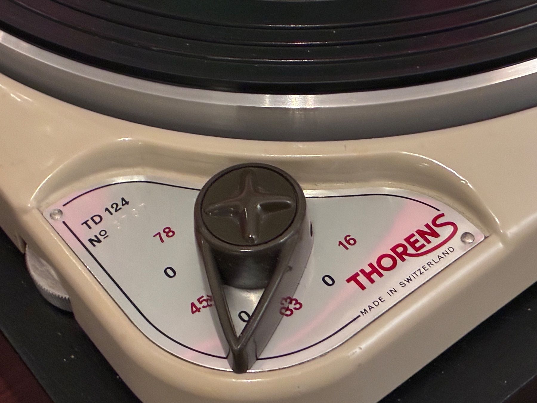 Thorens Giradischi: First series Thorens TD 124 fully restored . – Usato da Zürich venduto da HiFiAtelier 3